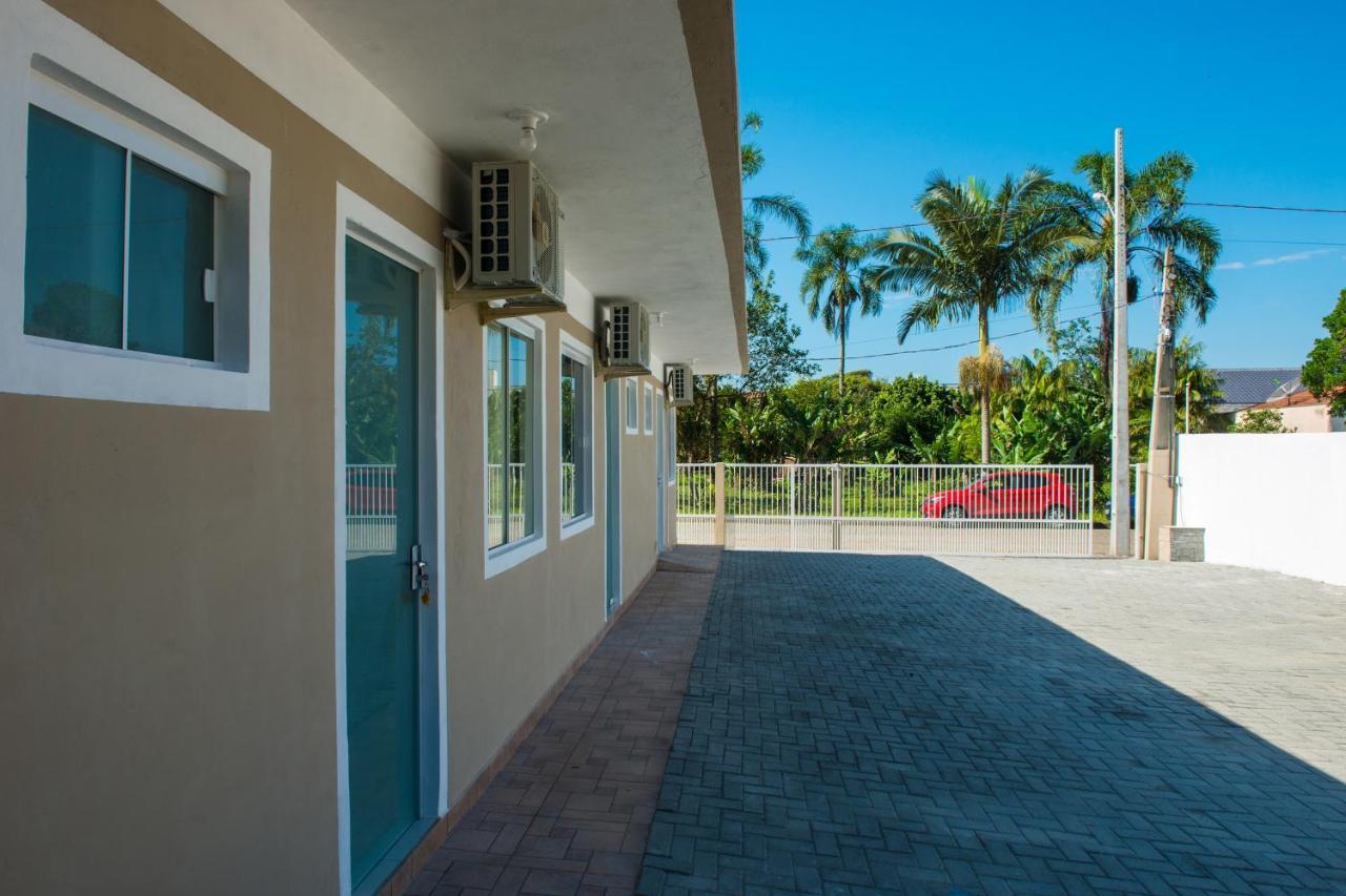 lito Quartos suite para até 4 pessoas Penha  Exterior foto